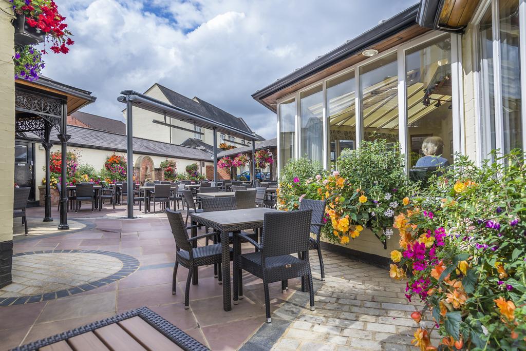 The Three Swans Hotel, Market Harborough, Leicestershire Экстерьер фото