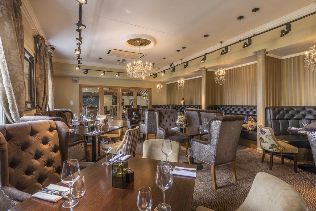 The Three Swans Hotel, Market Harborough, Leicestershire Экстерьер фото