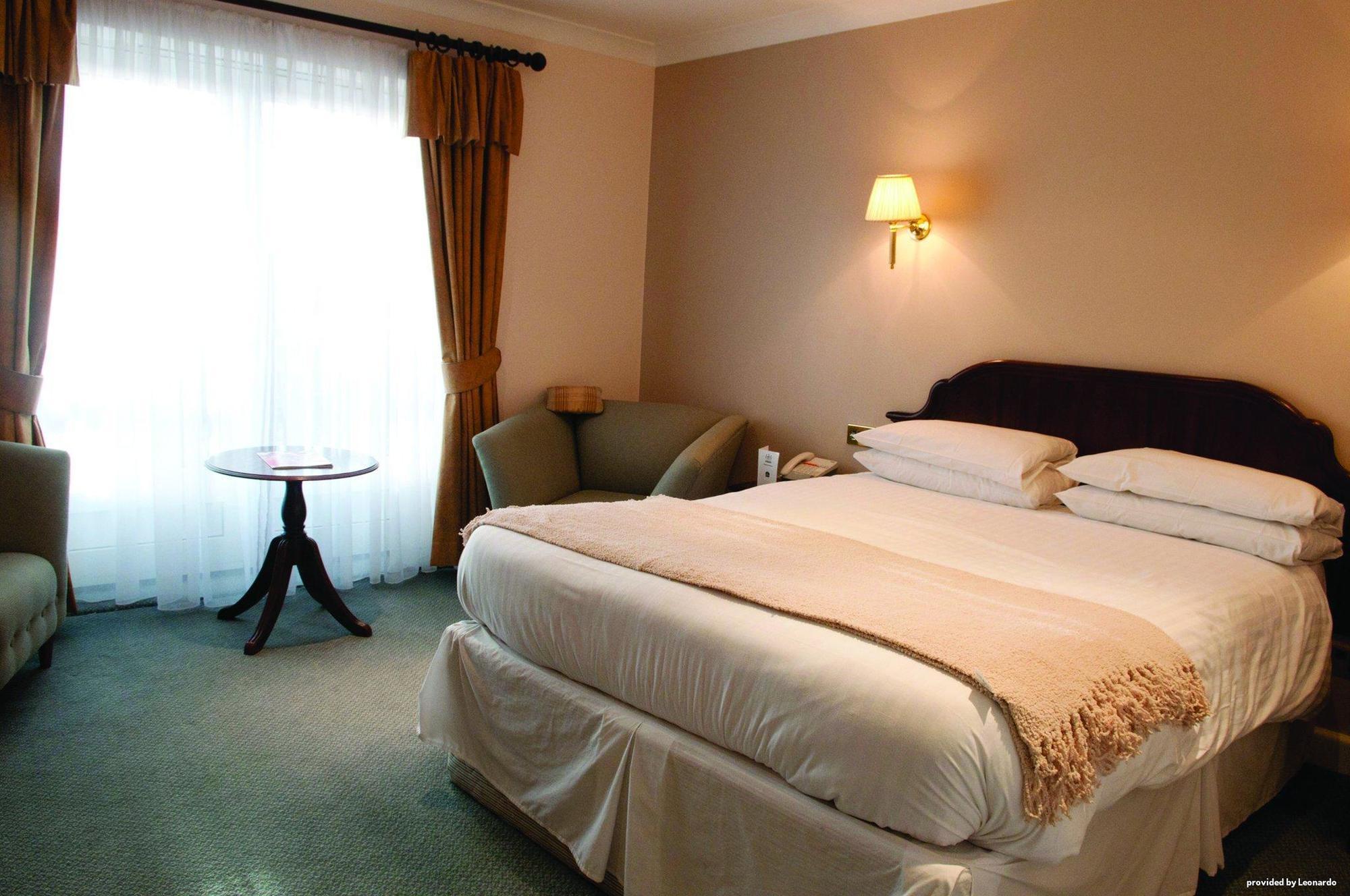 The Three Swans Hotel, Market Harborough, Leicestershire Номер фото