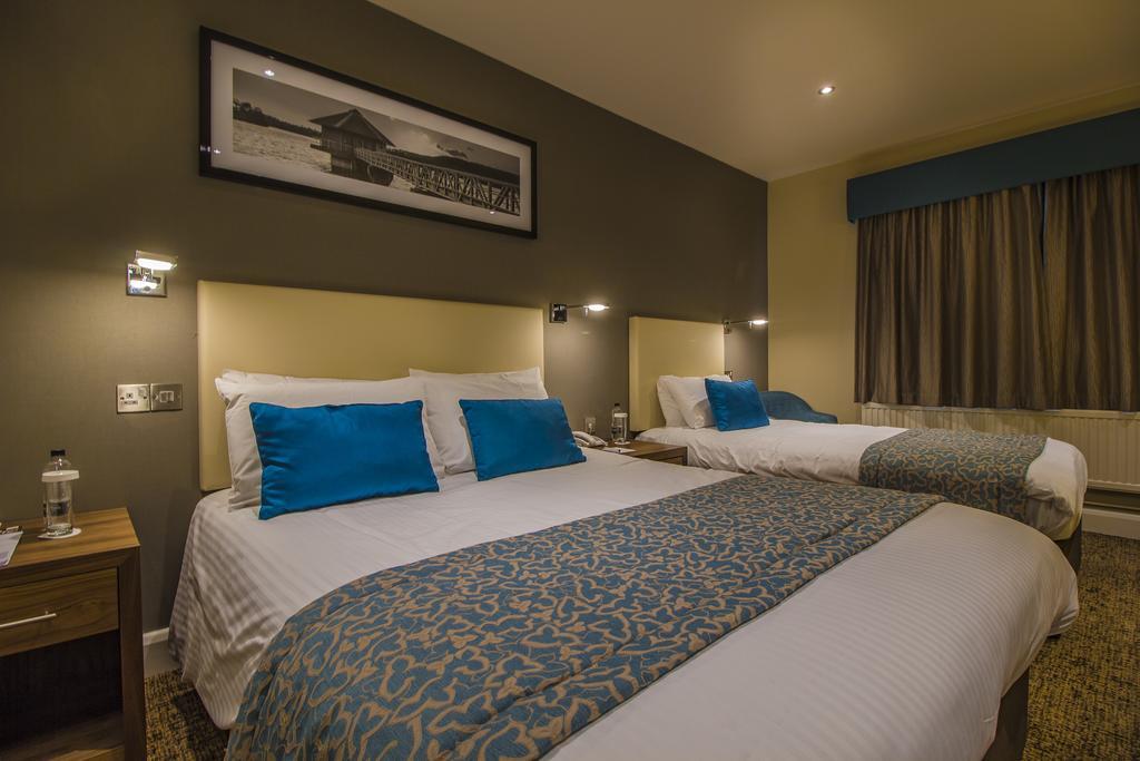 The Three Swans Hotel, Market Harborough, Leicestershire Экстерьер фото