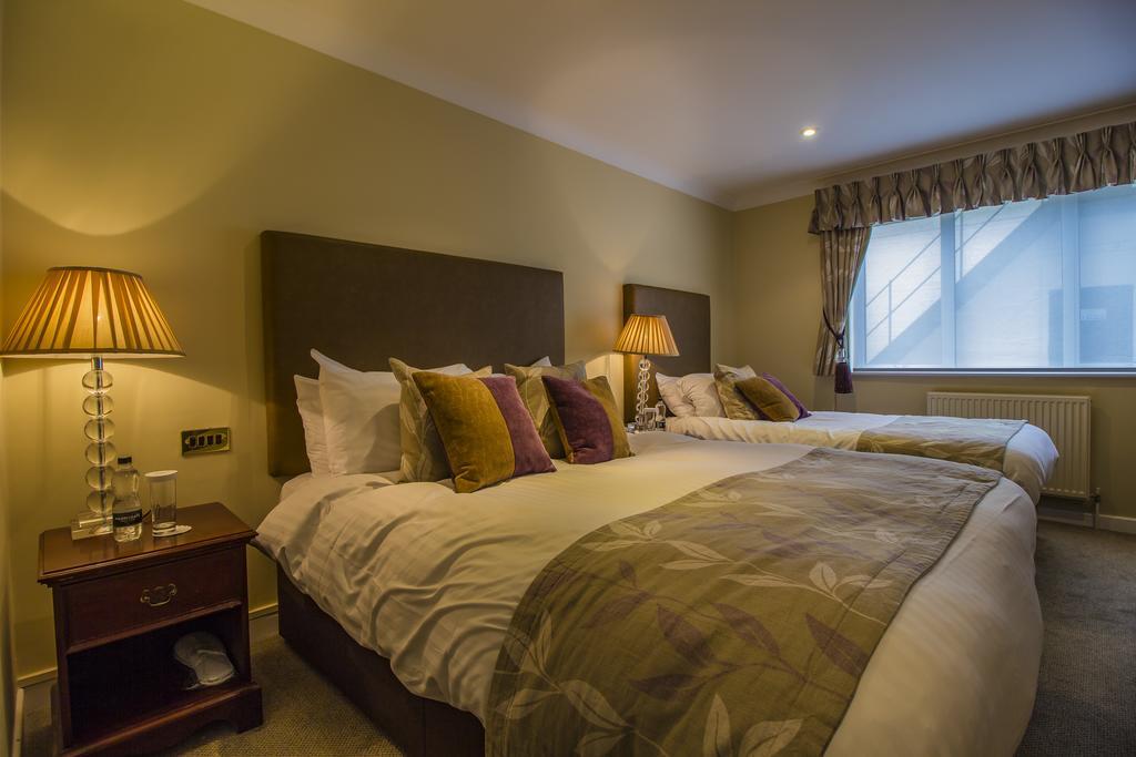 The Three Swans Hotel, Market Harborough, Leicestershire Экстерьер фото