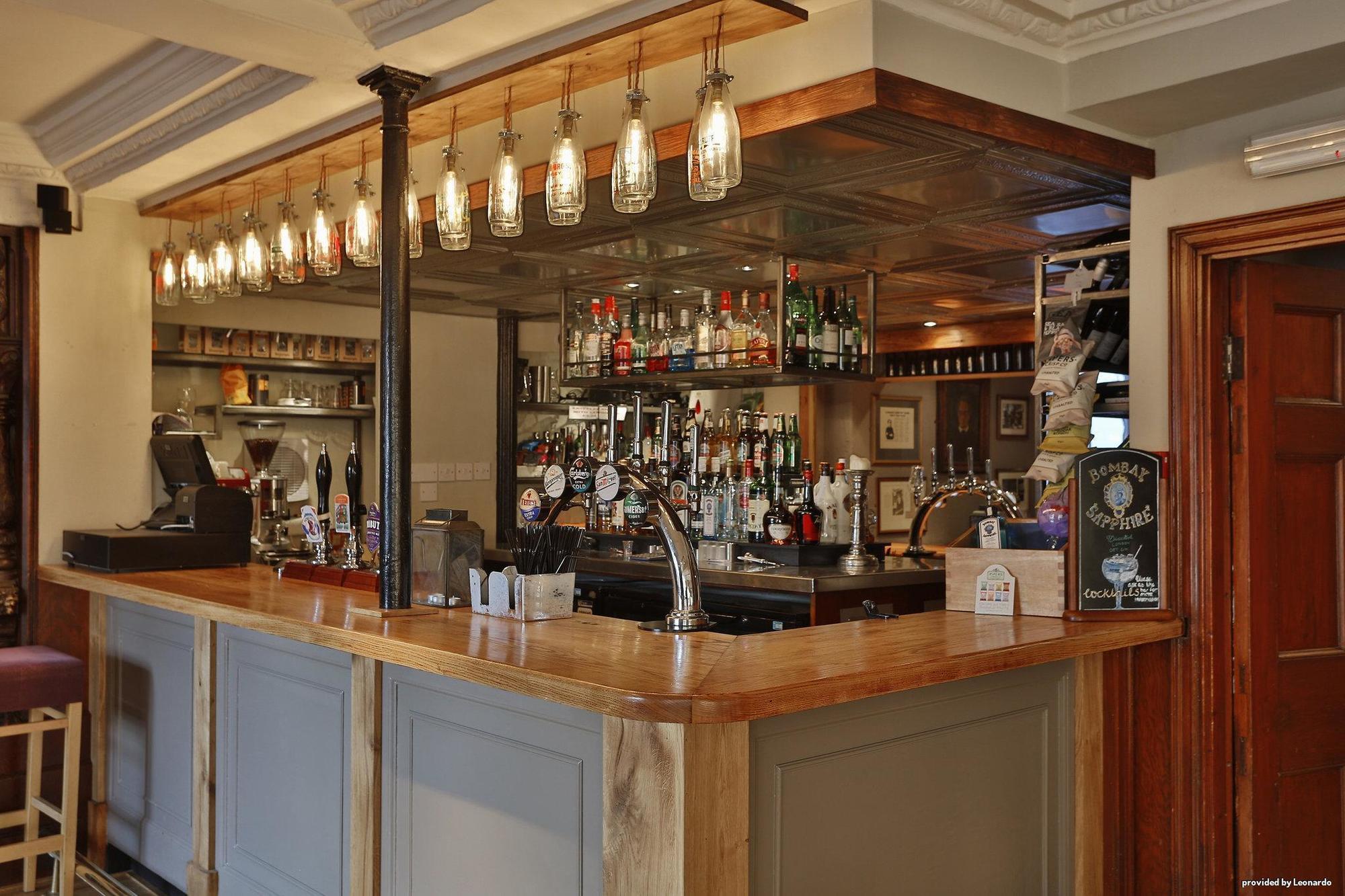 The Three Swans Hotel, Market Harborough, Leicestershire Экстерьер фото