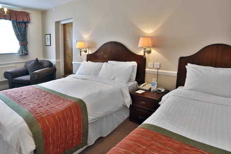 The Three Swans Hotel, Market Harborough, Leicestershire Экстерьер фото