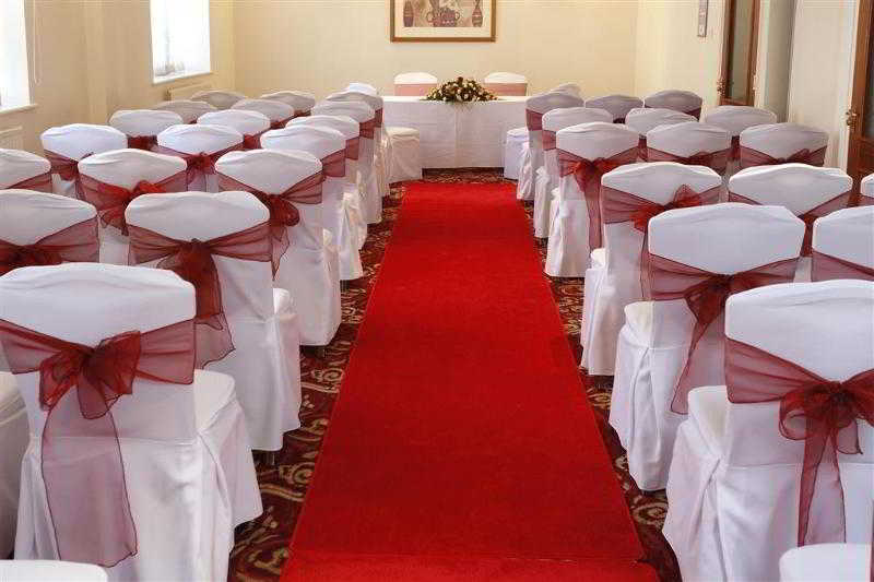 The Three Swans Hotel, Market Harborough, Leicestershire Экстерьер фото