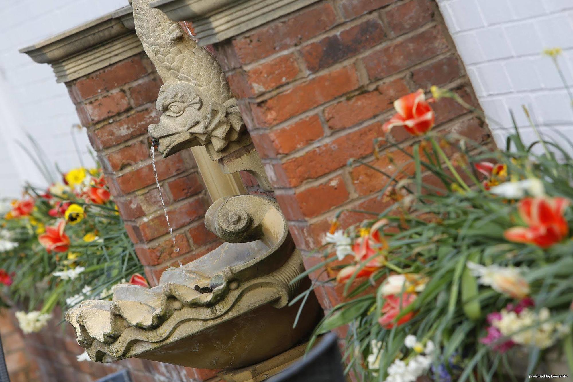 The Three Swans Hotel, Market Harborough, Leicestershire Экстерьер фото