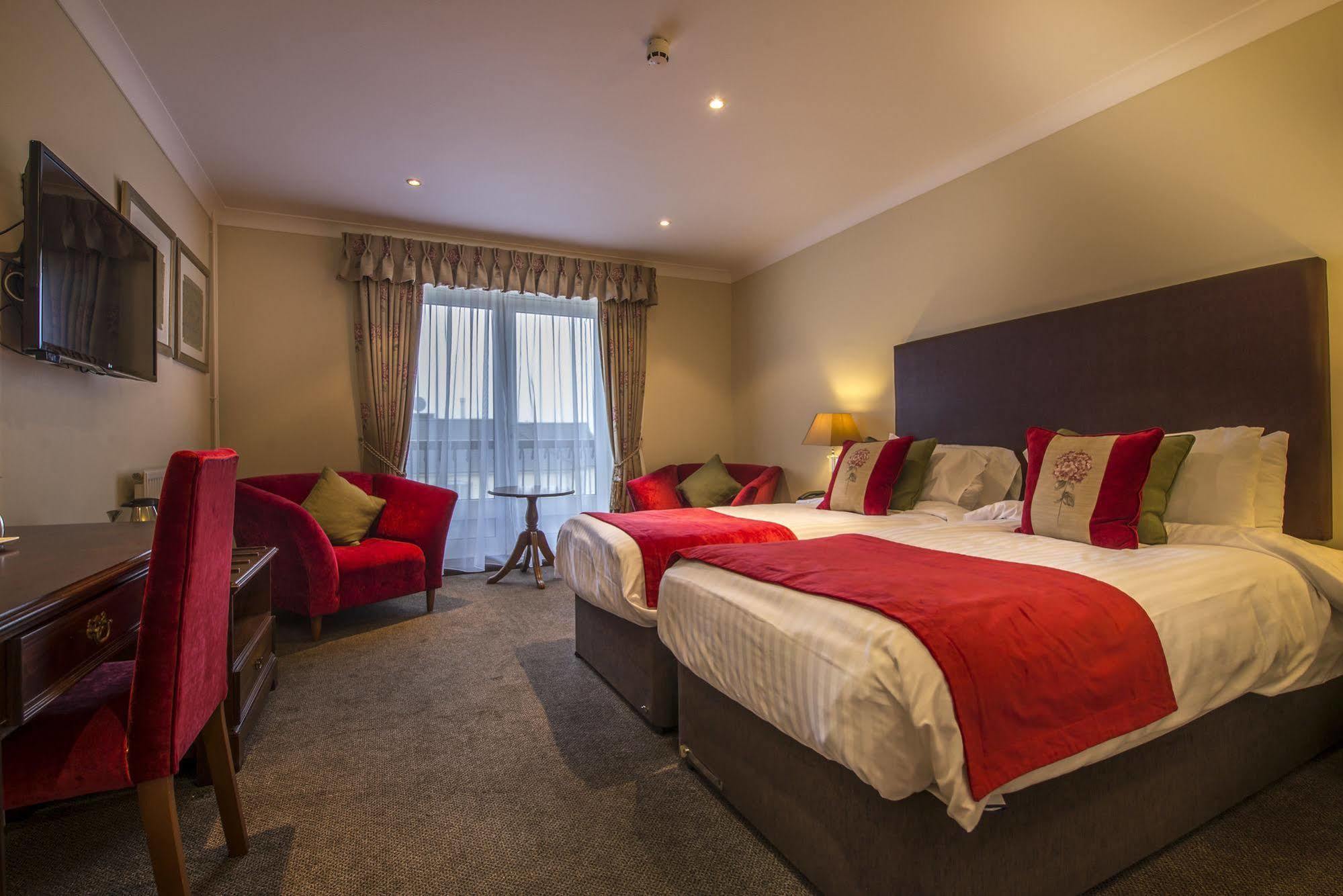 The Three Swans Hotel, Market Harborough, Leicestershire Экстерьер фото