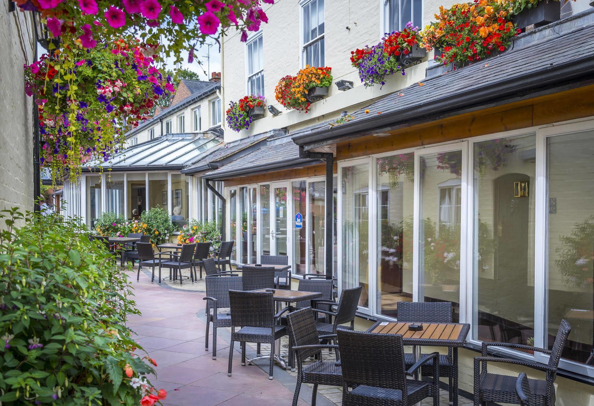 The Three Swans Hotel, Market Harborough, Leicestershire Экстерьер фото